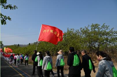 集团参加县第十三届全民健身运动 “广电网络杯”徒步健身活动